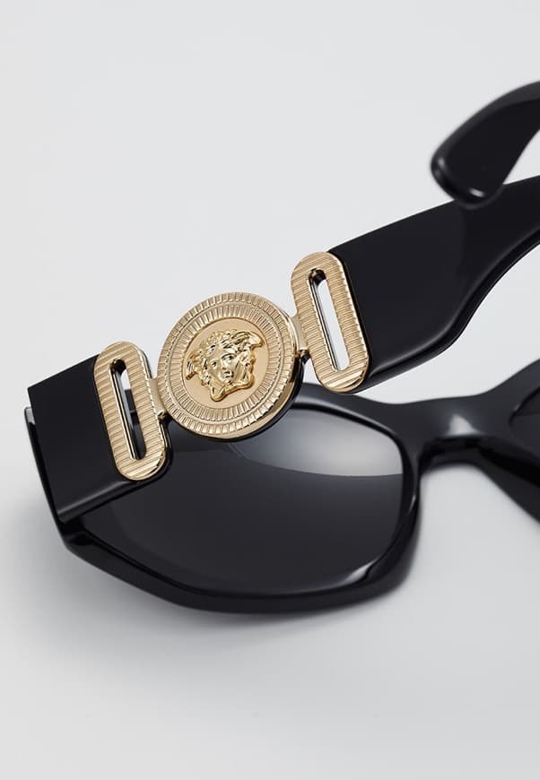 Producto Gafas VERSACE negro con detalle