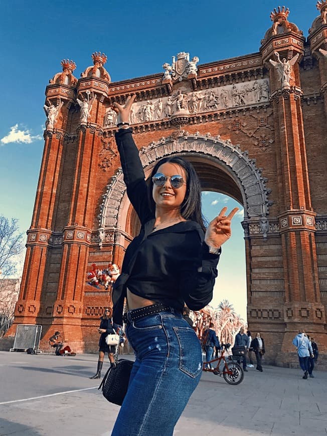 Place Arc de Triomf