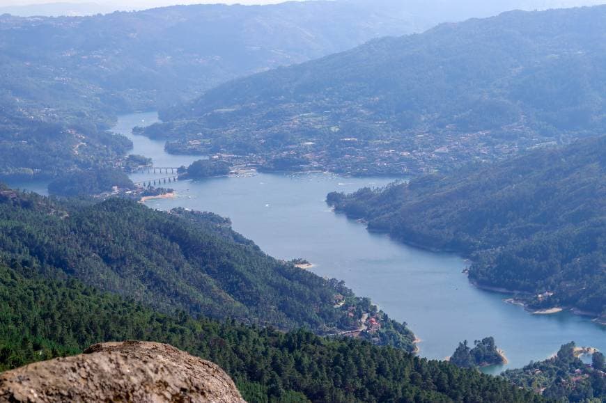 Lugar Miradouro da Pedra Bela