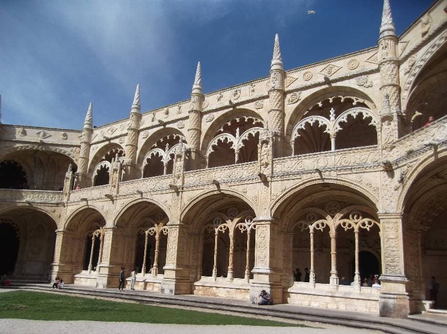 Lugar Monasterio de los Jerónimos de Belém