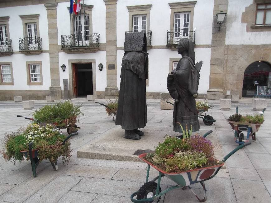 Place Largo de Dom João Iii