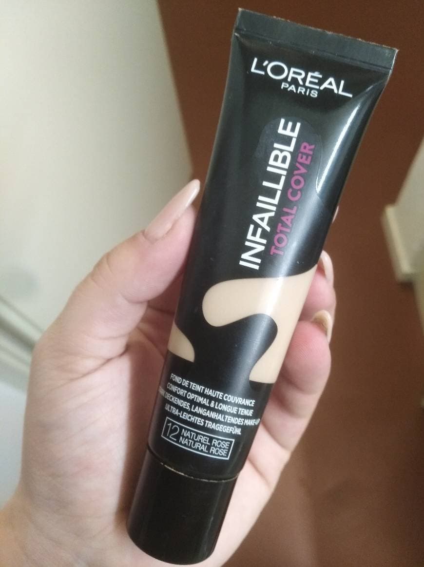 Belleza Crema de maquillaje L'Oréal Paris Infaillible Total Cover Foundation.