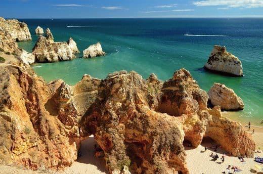 Lugar Praia dos Tres Irmaos