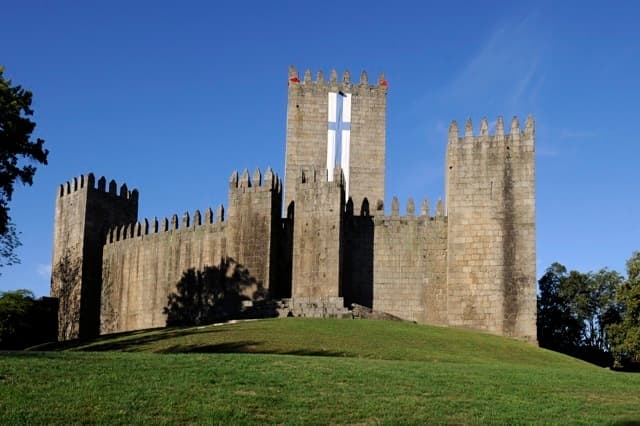 Place Guimarães Castle