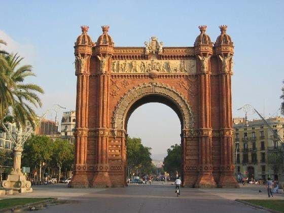 Place Arc de Triomf