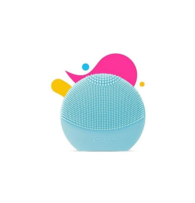 Producto LUNA play plus de FOREO es el cepillo facial recargable de silicona