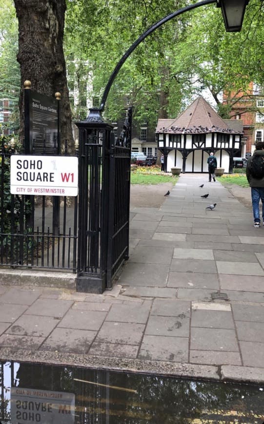 Place Soho Square