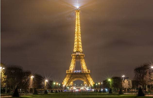 Place Torre Eiffel