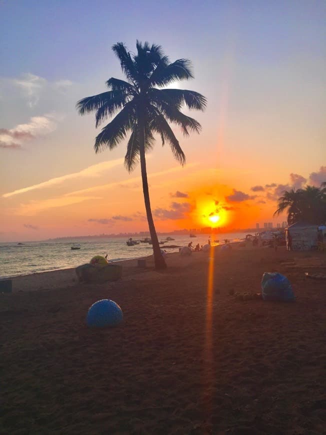 Lugar Praia de Itapuã