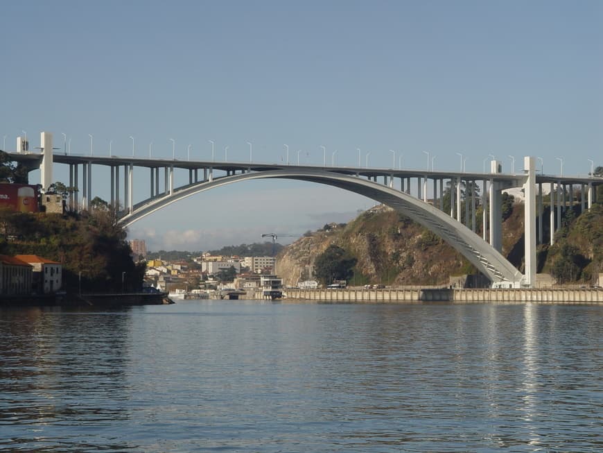 Place Puente de la Arrábida