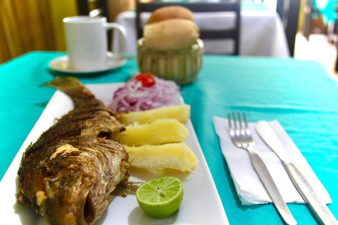 Restaurants El Tores Restaurantes Desayunos de Pescado y Mariscos en Huanchaco