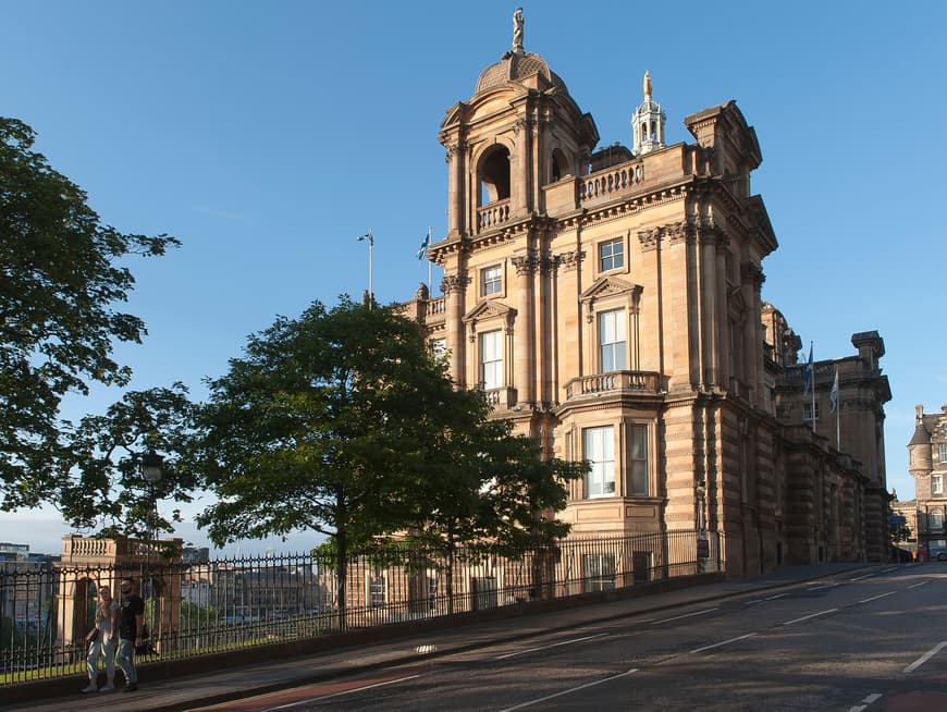 Lugar Museum on the Mound