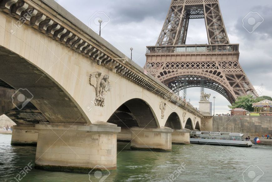 Lugar Pont De Léna