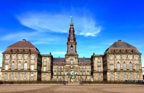 Place Christiansborg Palace