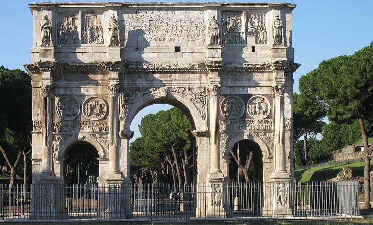 Place Arco de Constantino