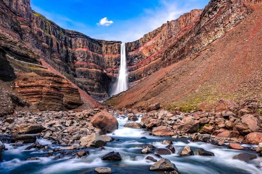 Place Hengifoss