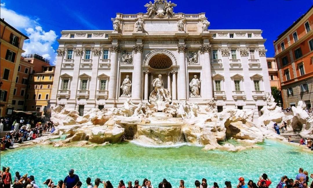 Place Fontana di Trevi