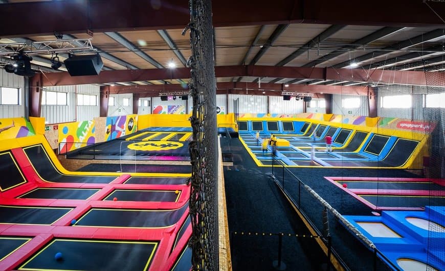 Place UPUP TRAMPOLINS