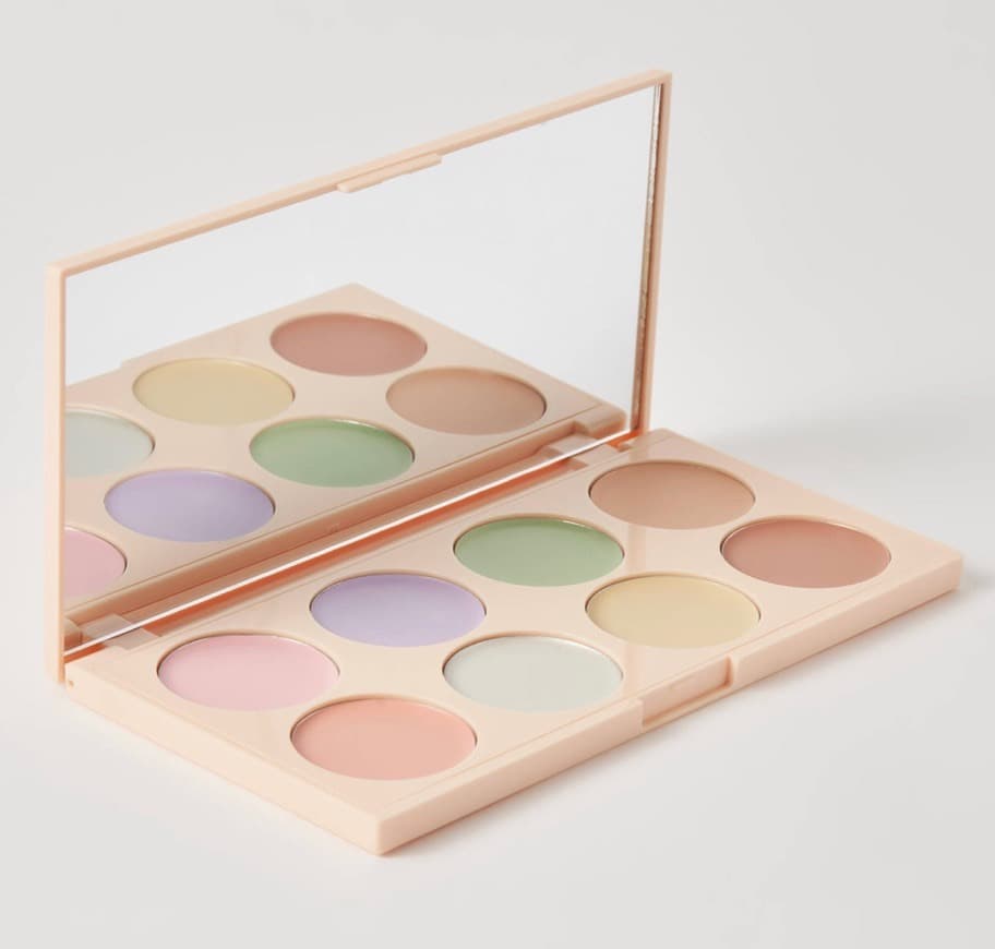 Producto MAKEUP REVOLUTION |
CAMOUFLAGE CORRECTOR PALETTE