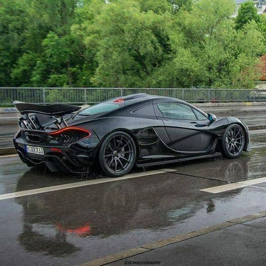 Moda Mclaren