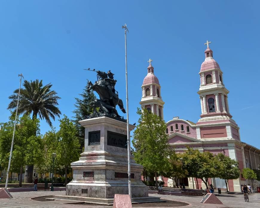 Lugar Plaza de Los Héroes