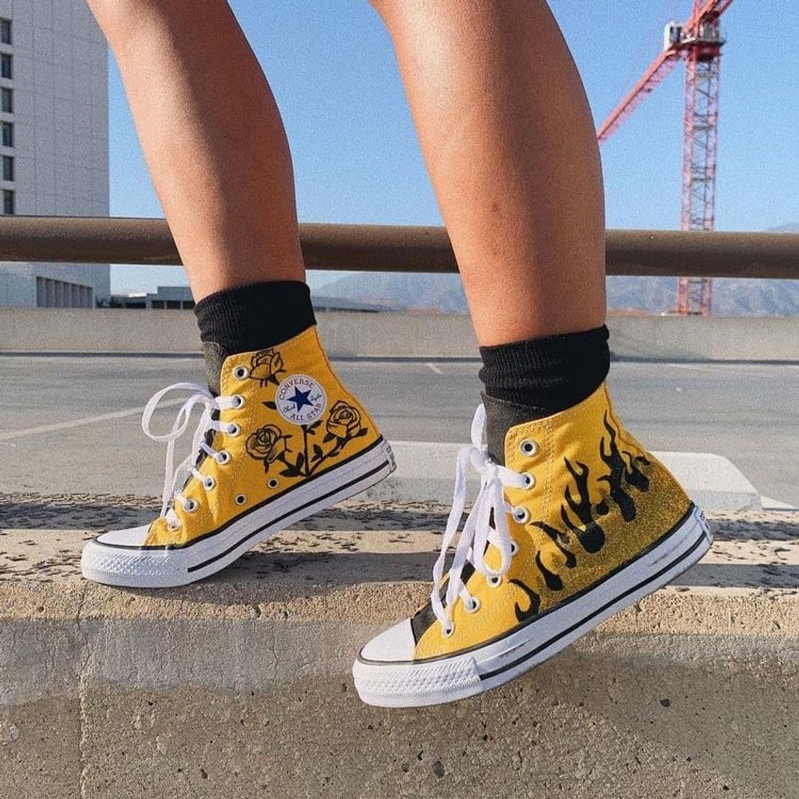 Fashion 💛 All star amarelo customizado 💛