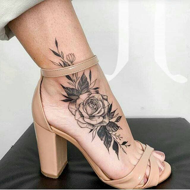 Fashion ~Tatuagem de flor no Pé~