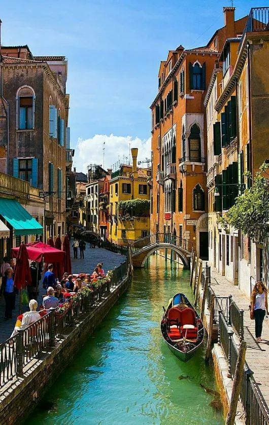 Place Venecia