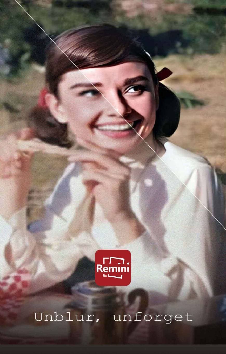 App Remini - photo enhancer