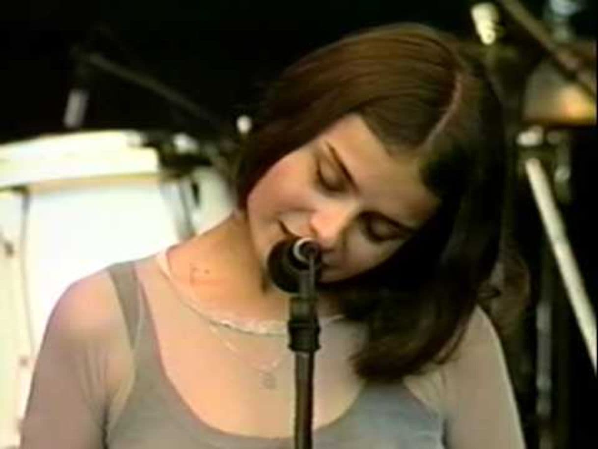 Canción Mazzy Star - Fade Into You - 10/2/1994 - YouTube