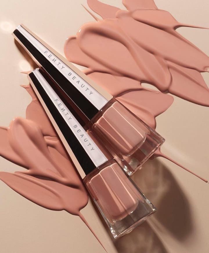 Producto 
STUNNA BOSS NUDES LONGWEAR FLUID LIP COLOR TRIO