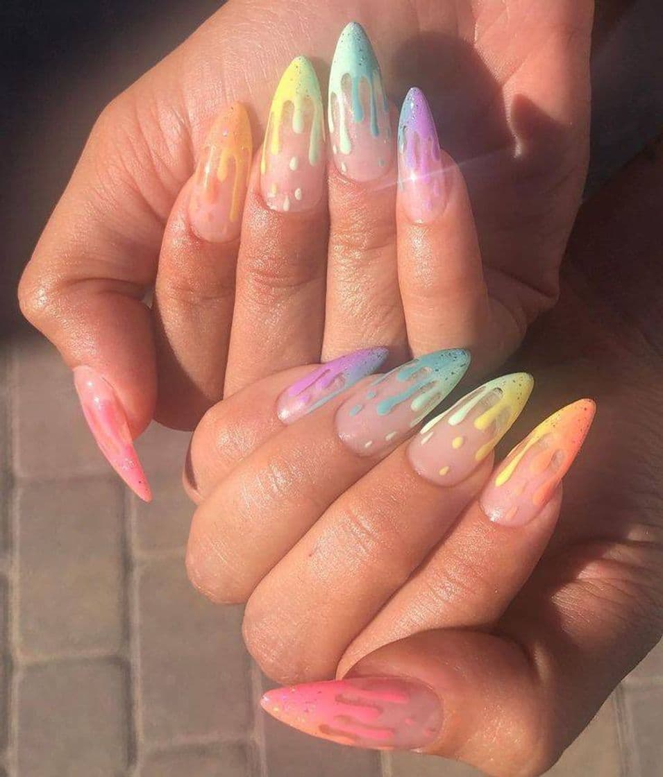 Moda Meio colorida🌈💅