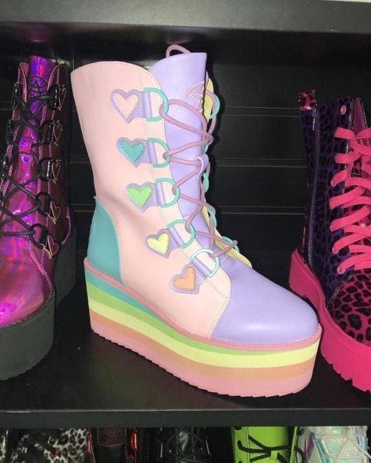 Moda Bota colorida👢🏳️‍🌈