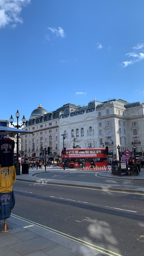 Lugar Piccadilly Circus