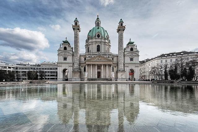 Place Karlskirche