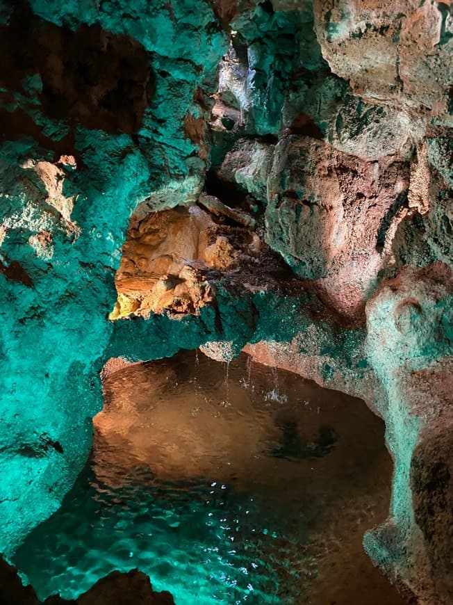 Lugar Grutas de Mira de Aire