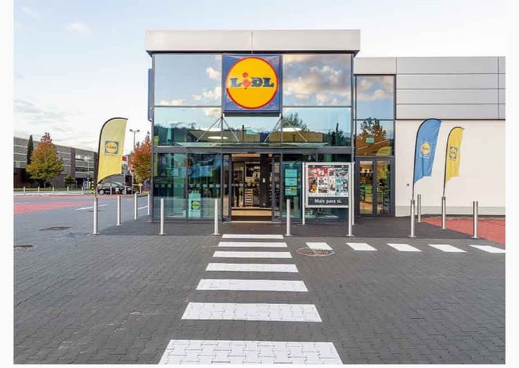 Place Lidl Braga - Av. R. Smith