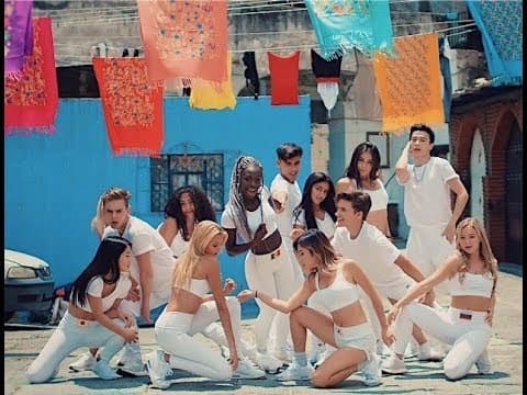 Moda Now United - Quem pensaria que o Amor ?