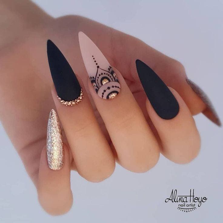 Moda Mandala nails