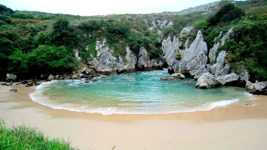 Lugar Playa de Gulpiyuri