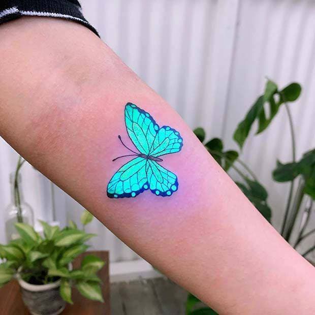 Moda UV tattoos ideias✨