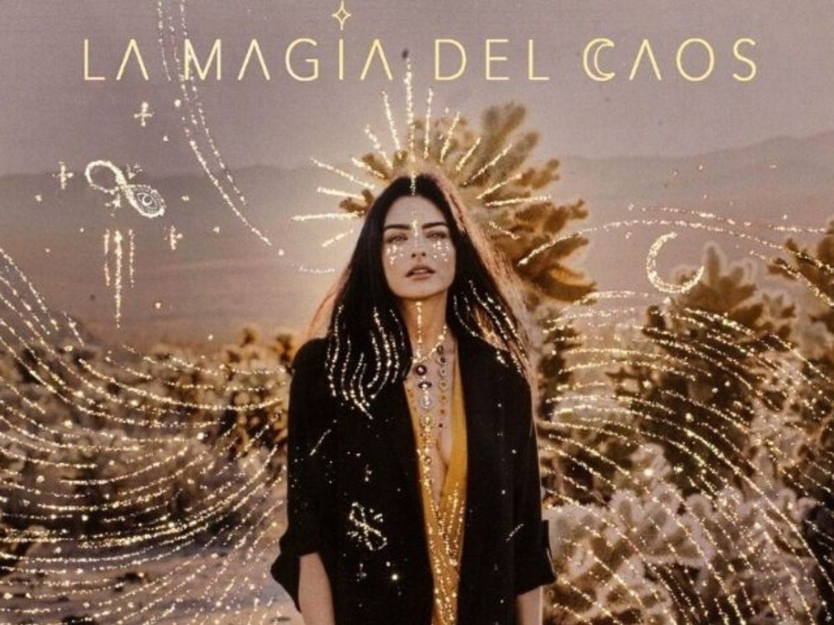 Moda La magia del caos por Aislinn Derbez 