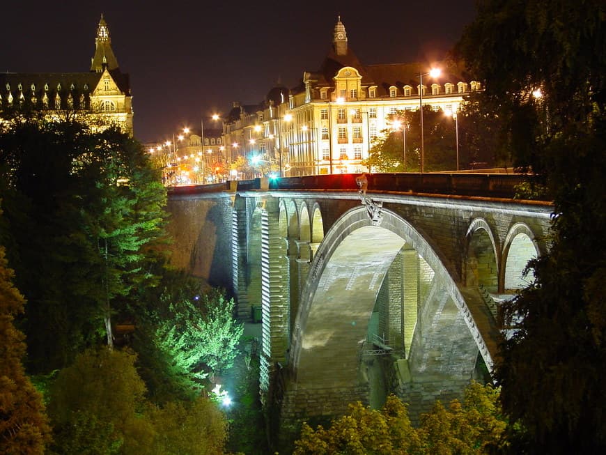 Place Luxemburgo