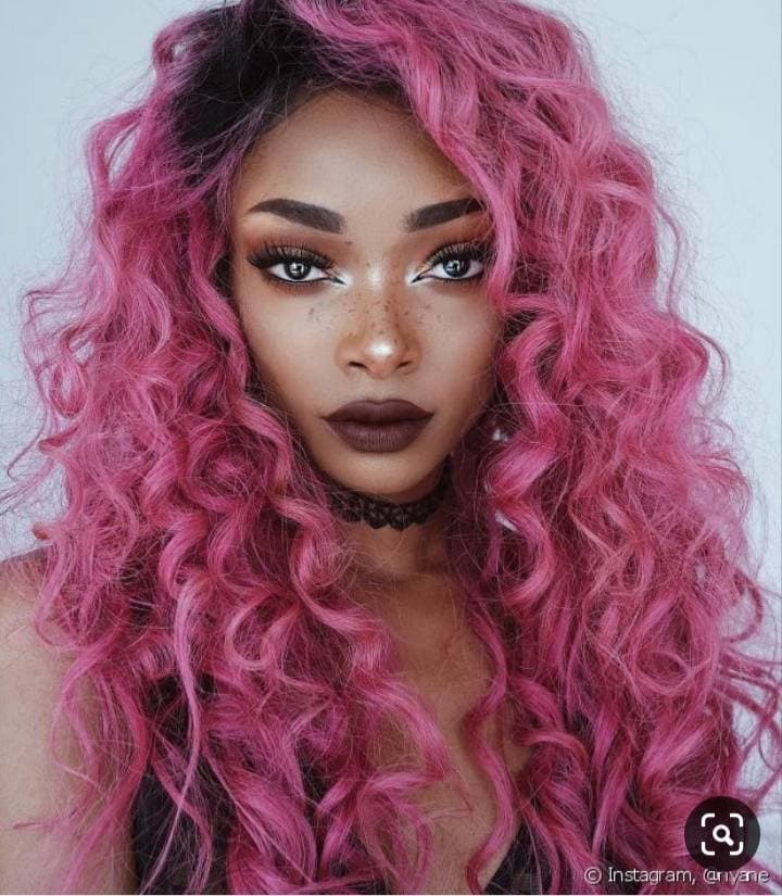 Moda Rosa em pele negra 🤩