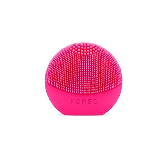 Producto LUNA play plus de FOREO es el cepillo facial recargable de silicona