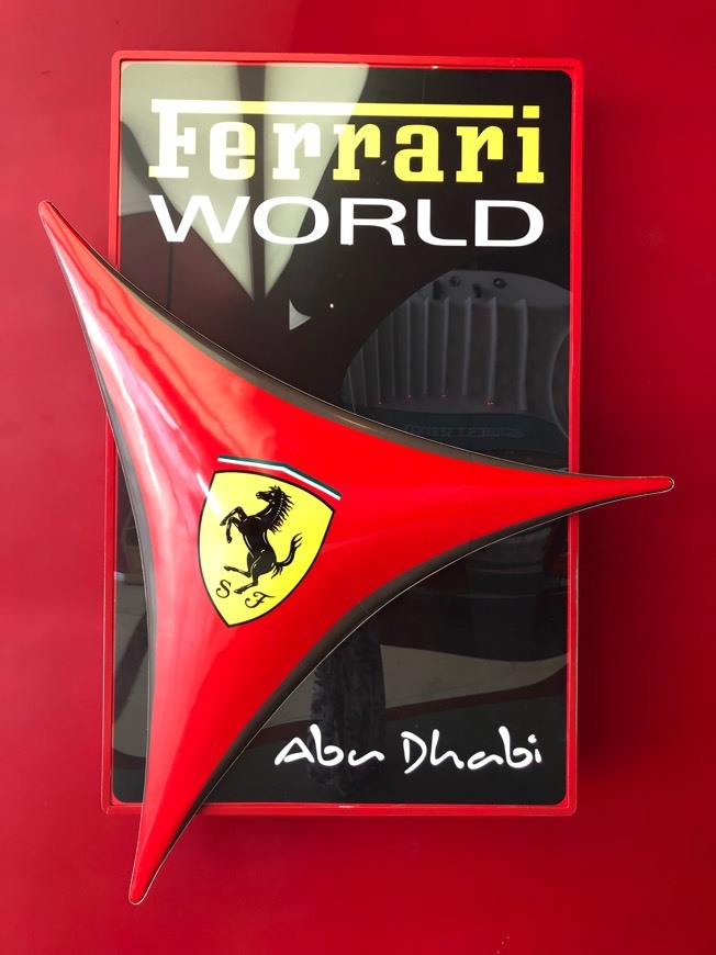 Lugar Ferrari World Abu Dhabi (Office Entrance)