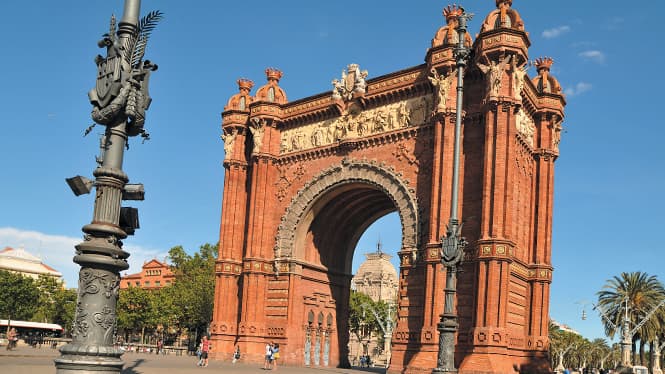 Place Arc de Triomf