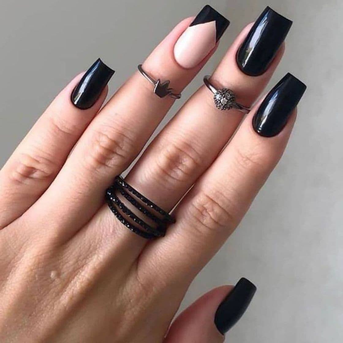 Moda Unhas pretas