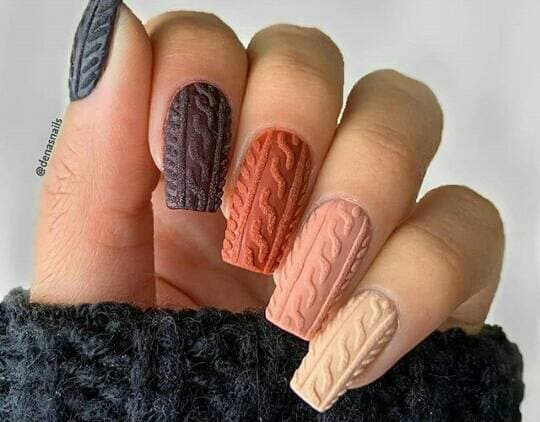 Moda  Unhas detalhadas