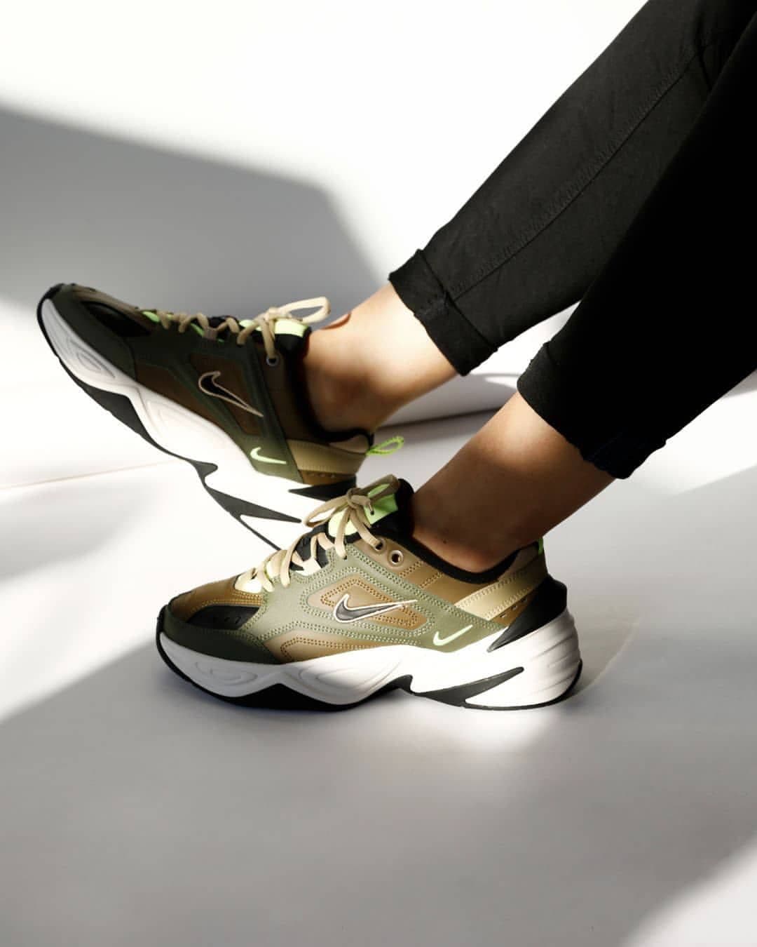 Moda Calzado para mujer Nike M2K Tekno. Nike MX